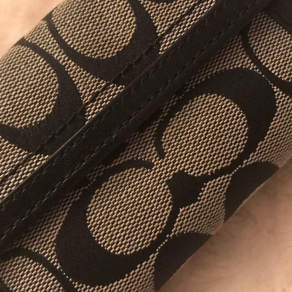 Coach Little Wallet - Picture 5 of 6